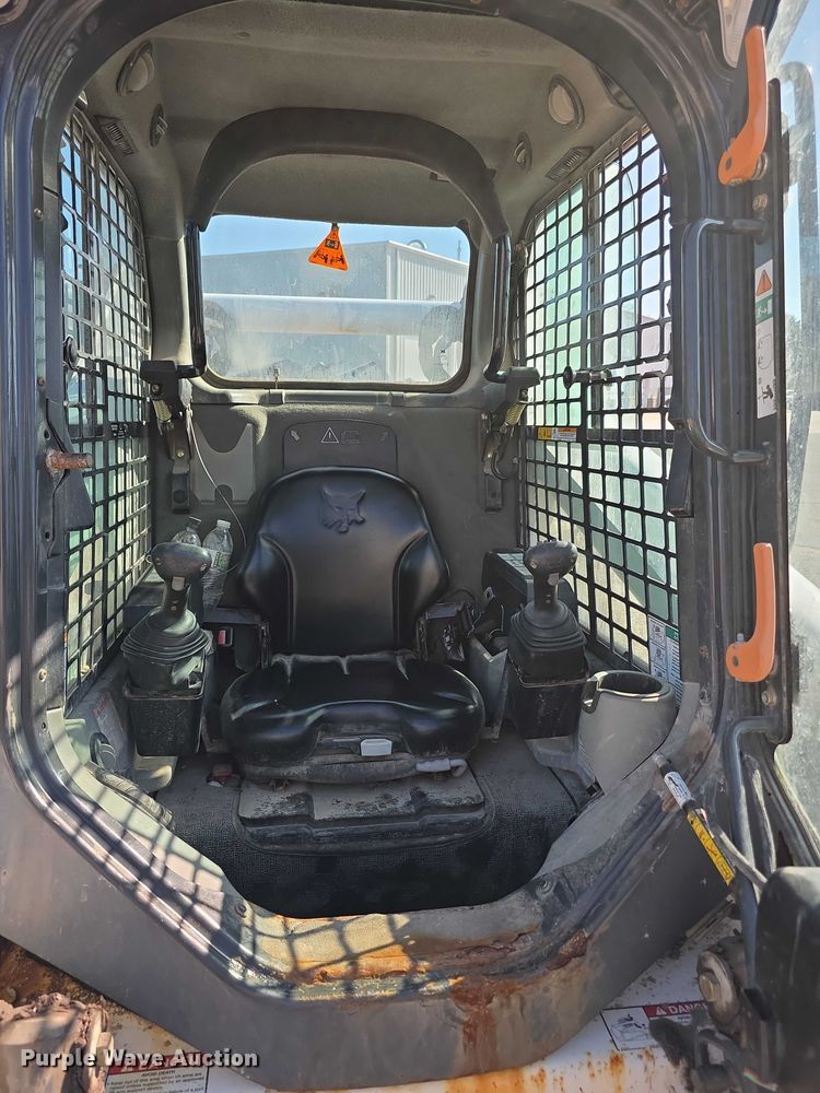 image for item FI0976 2016 Bobcat S650 skid steer loader