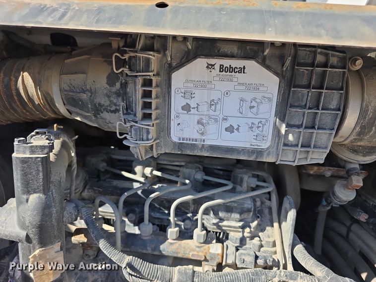 image for item FI0976 2016 Bobcat S650 skid steer loader
