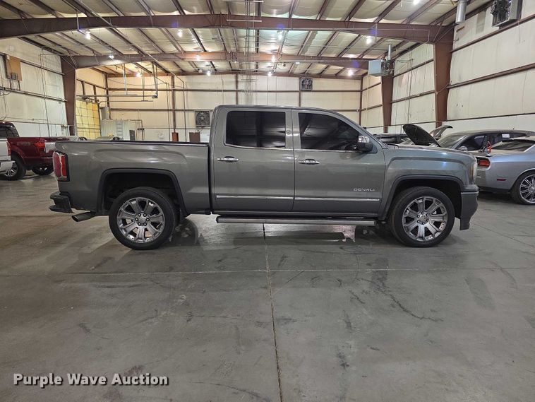 image for item FI0977 2018 GMC   Sierra 1500 Denali Crew Cab pickup truck