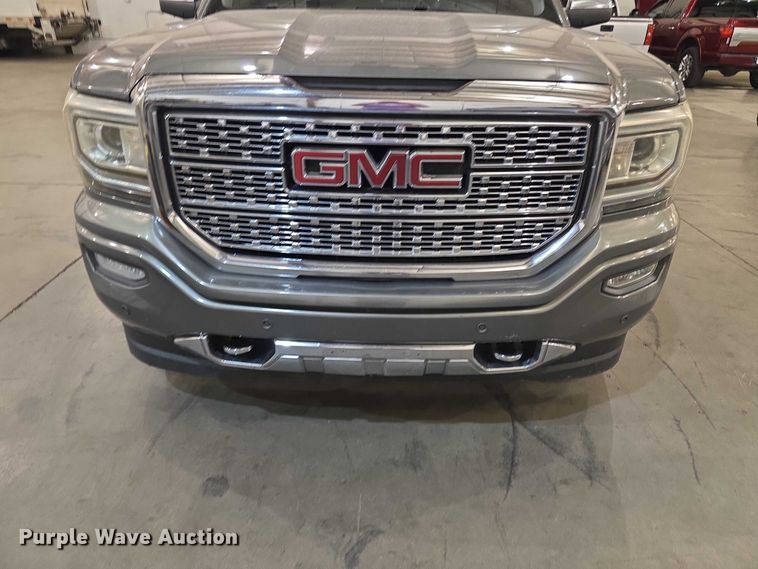 image for item FI0977 2018 GMC   Sierra 1500 Denali Crew Cab pickup truck