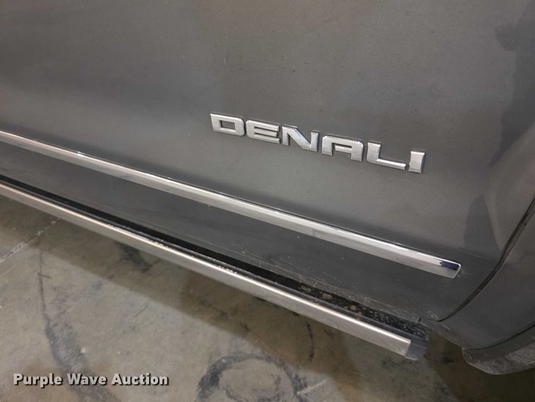 image for item FI0977 2018 GMC   Sierra 1500 Denali Crew Cab pickup truck