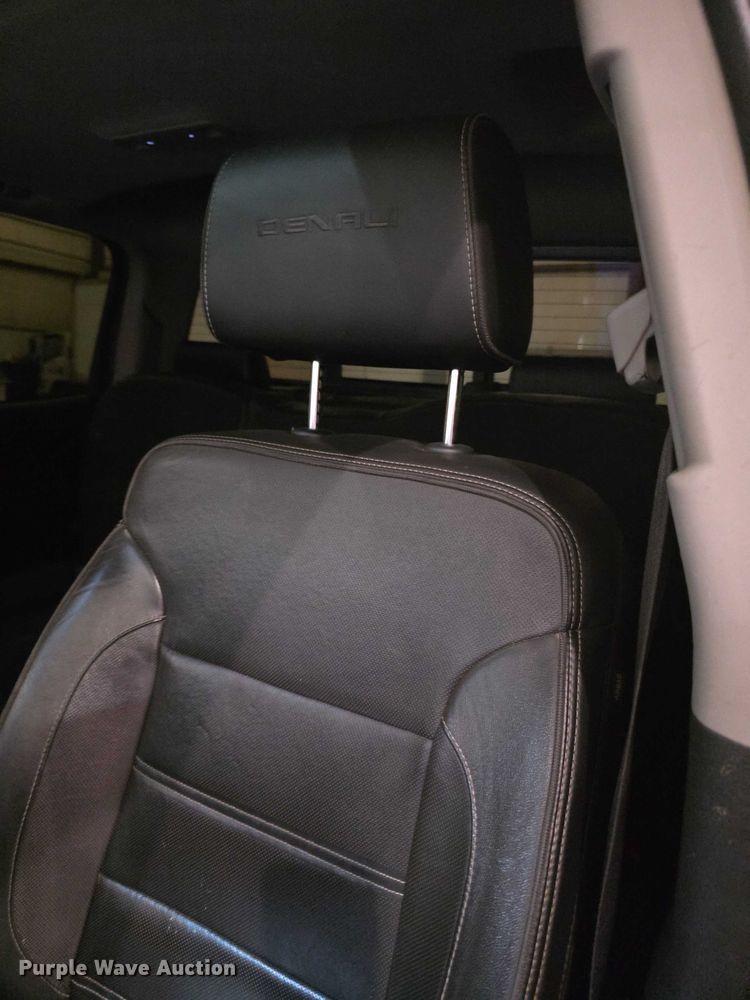 image for item FI0977 2018 GMC   Sierra 1500 Denali Crew Cab pickup truck