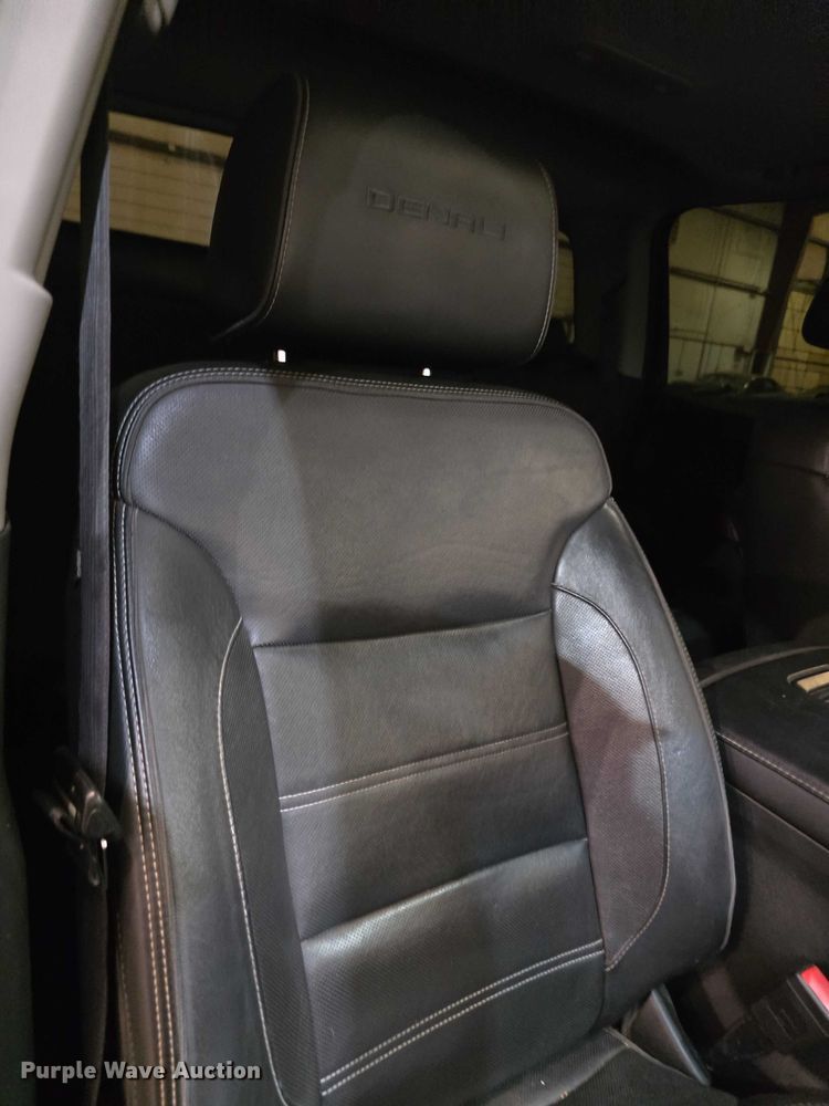image for item FI0977 2018 GMC   Sierra 1500 Denali Crew Cab pickup truck