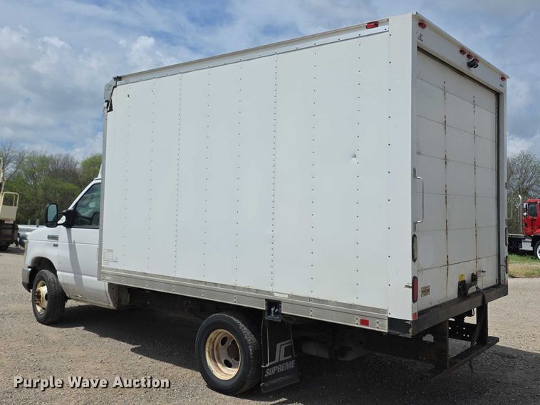 image for item FI0980 2016 Ford E350 Super Duty delivery van