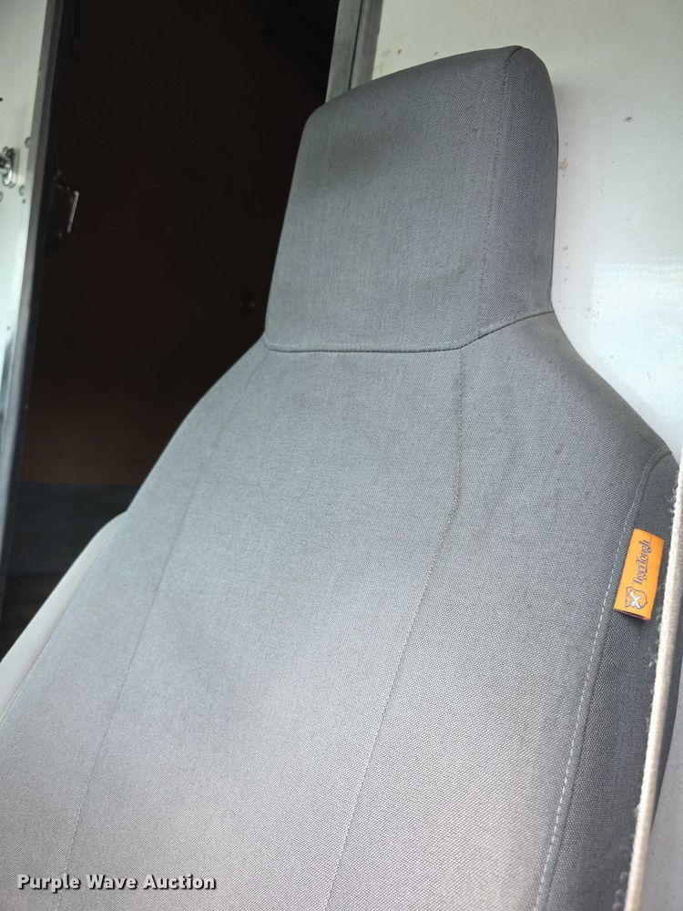 image for item FI0980 2016 Ford E350 Super Duty delivery van