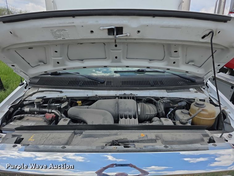 image for item FI0980 2016 Ford E350 Super Duty delivery van