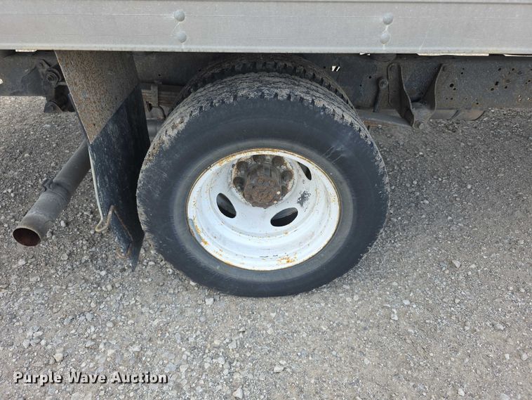 image for item FI0980 2016 Ford E350 Super Duty delivery van