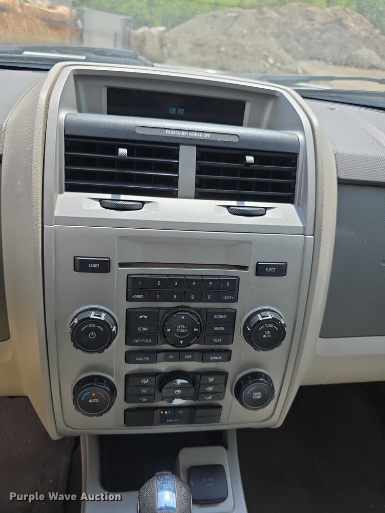 image for item FI0983 2010 Ford Escape SUV
