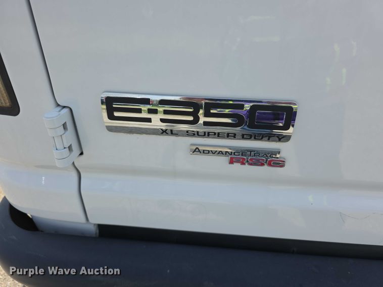 image for item FI0984 2013 Ford E350 Wagon Super Duty XL van