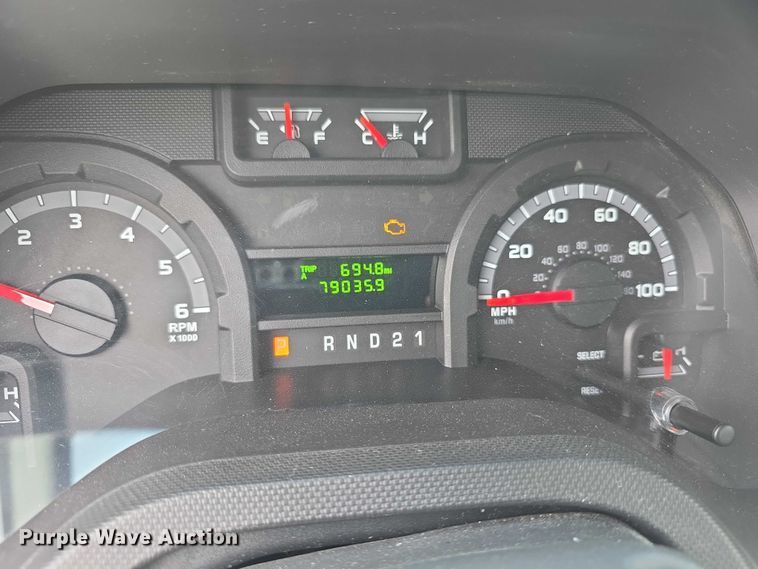 image for item FI0984 2013 Ford E350 Wagon Super Duty XL van