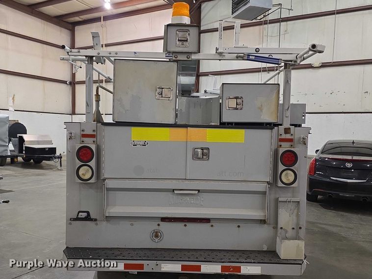 image for item FI0987 2008 Ford    F350 Super Duty utility bed pickup truck