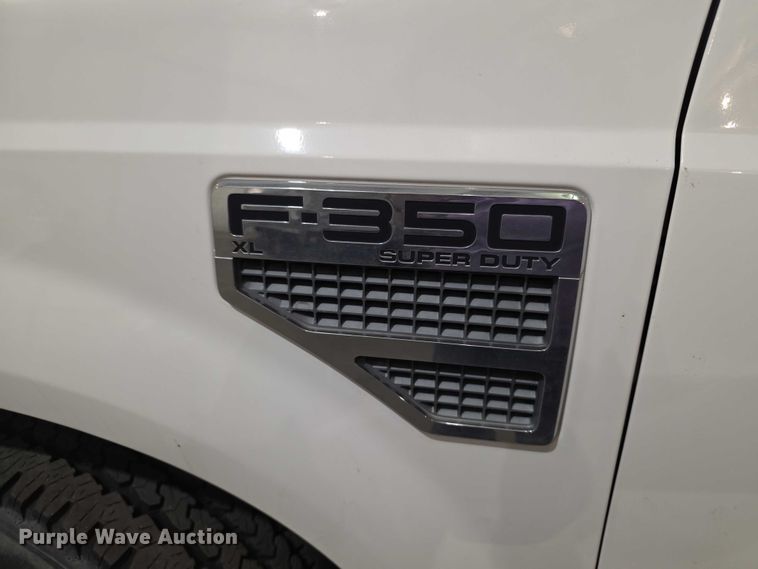 image for item FI0987 2008 Ford    F350 Super Duty utility bed pickup truck