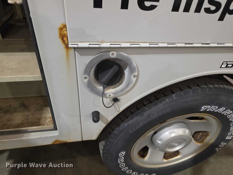 image for item FI0987 2008 Ford    F350 Super Duty utility bed pickup truck