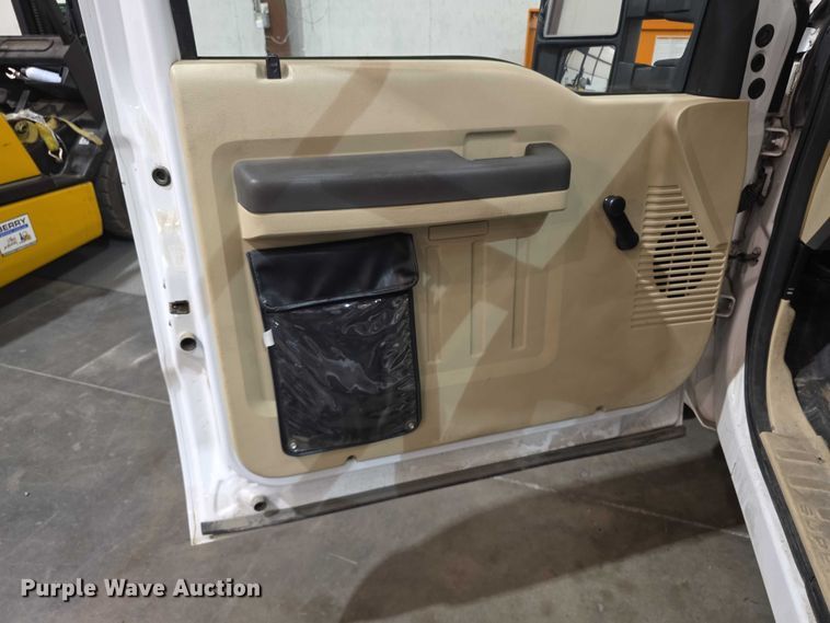 image for item FI0987 2008 Ford    F350 Super Duty utility bed pickup truck