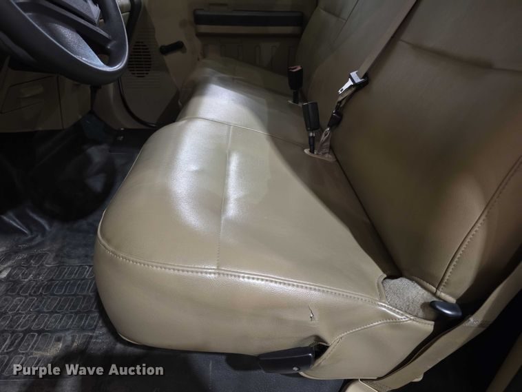 image for item FI0987 2008 Ford    F350 Super Duty utility bed pickup truck