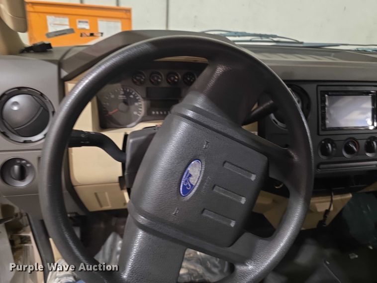 image for item FI0987 2008 Ford    F350 Super Duty utility bed pickup truck