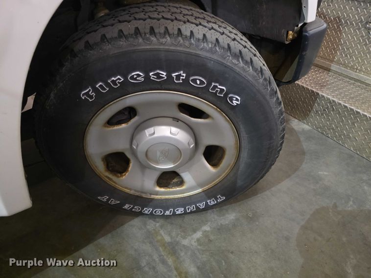 image for item FI0987 2008 Ford    F350 Super Duty utility bed pickup truck