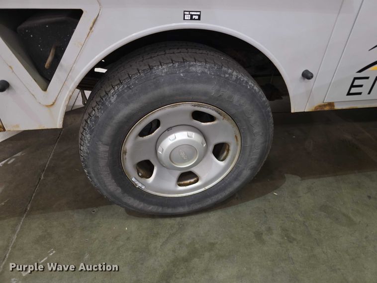 image for item FI0987 2008 Ford    F350 Super Duty utility bed pickup truck