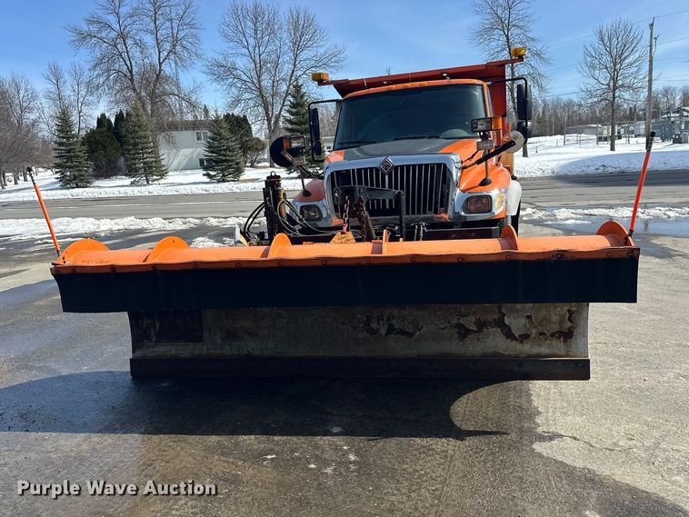 image for item FK0038 2006 International 7400 dump truck