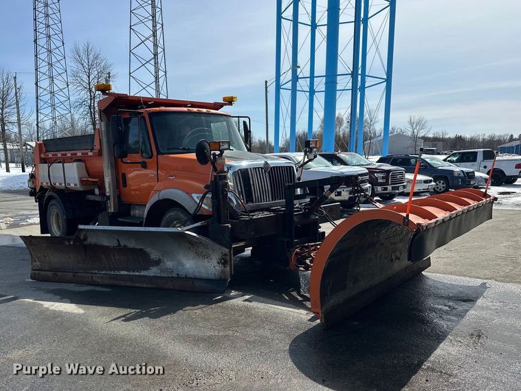 image for item FK0038 2006 International 7400 dump truck