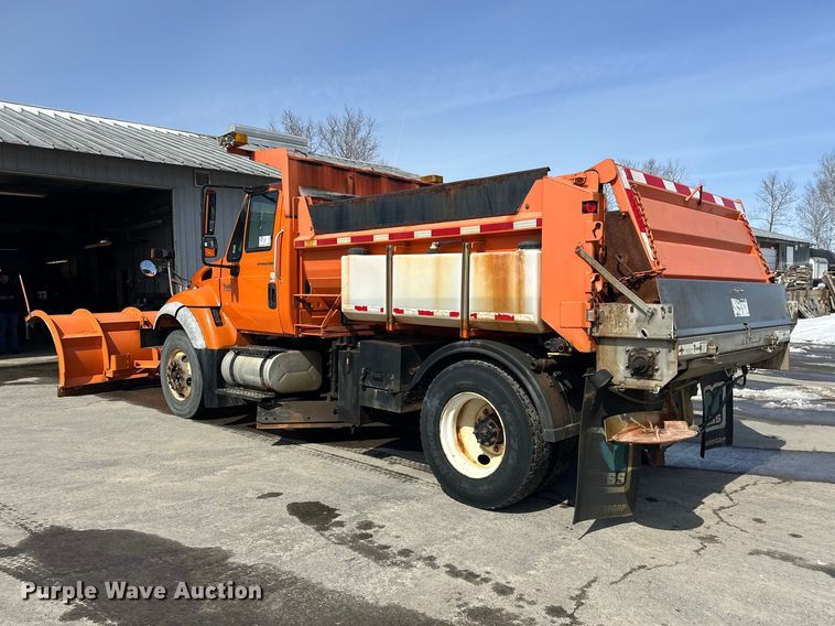 image for item FK0038 2006 International 7400 dump truck