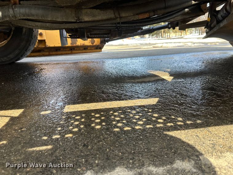 image for item FK0038 2006 International 7400 dump truck