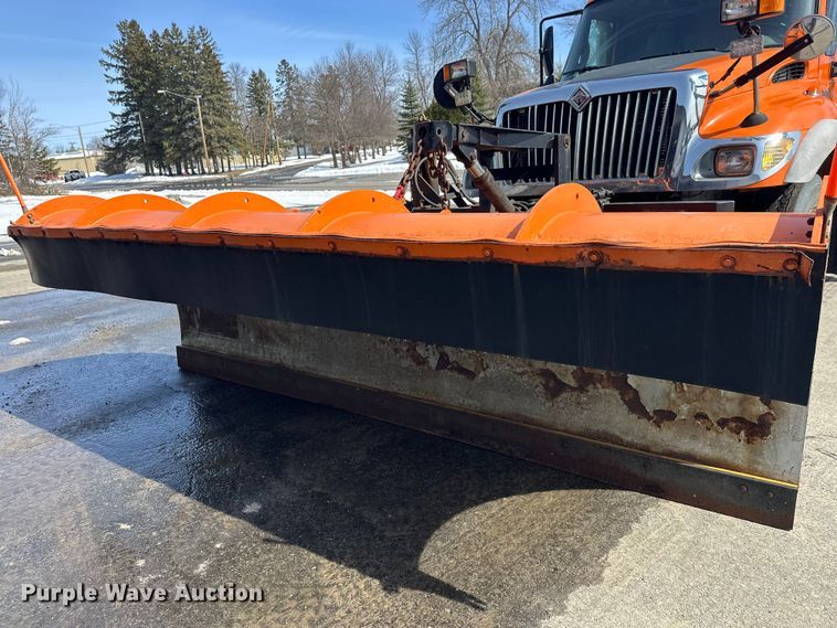 image for item FK0038 2006 International 7400 dump truck