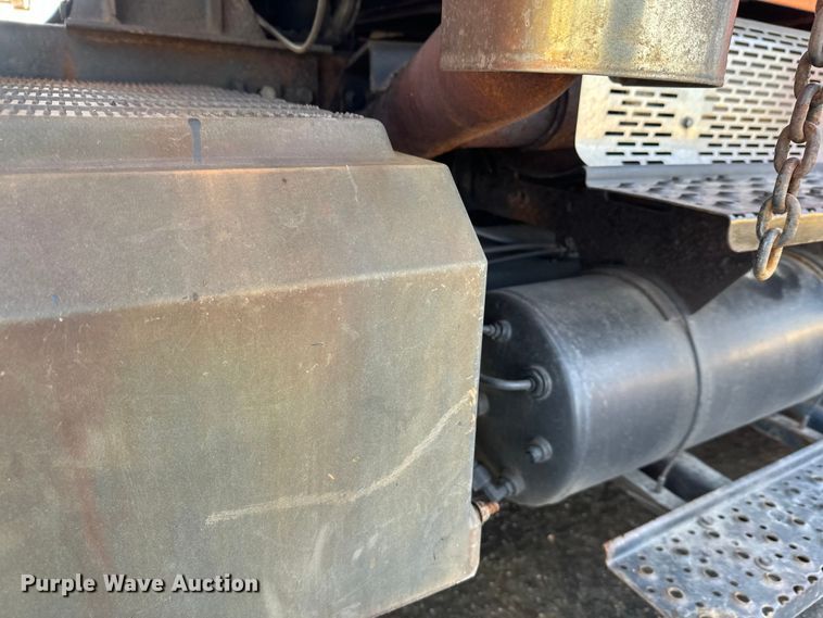 image for item FK0038 2006 International 7400 dump truck