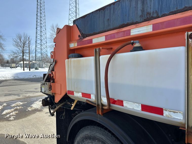 image for item FK0038 2006 International 7400 dump truck