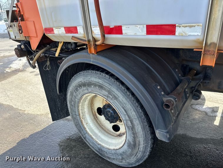 image for item FK0038 2006 International 7400 dump truck