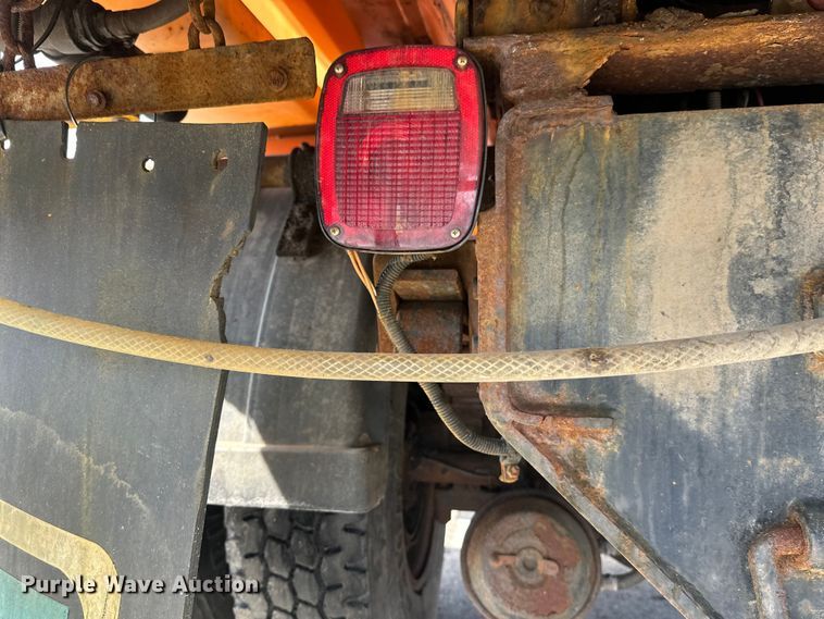 image for item FK0038 2006 International 7400 dump truck