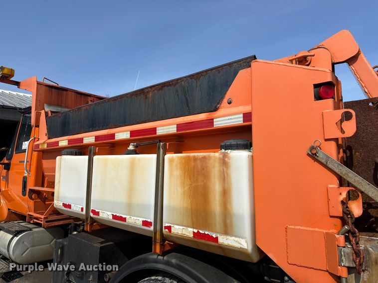 image for item FK0038 2006 International 7400 dump truck