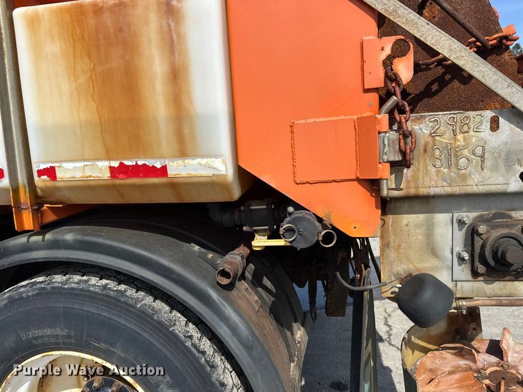 image for item FK0038 2006 International 7400 dump truck