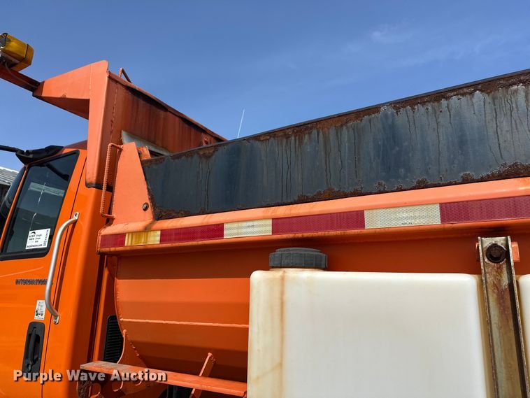 image for item FK0038 2006 International 7400 dump truck