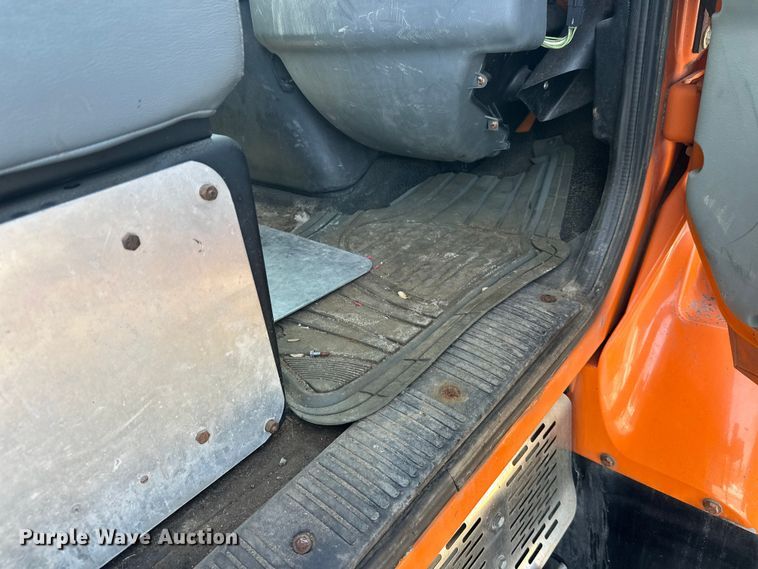 image for item FK0038 2006 International 7400 dump truck