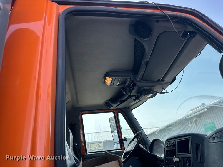 image for item FK0038 2006 International 7400 dump truck