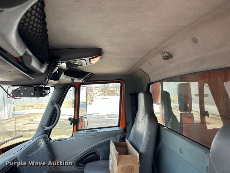 image for item FK0038 2006 International 7400 dump truck