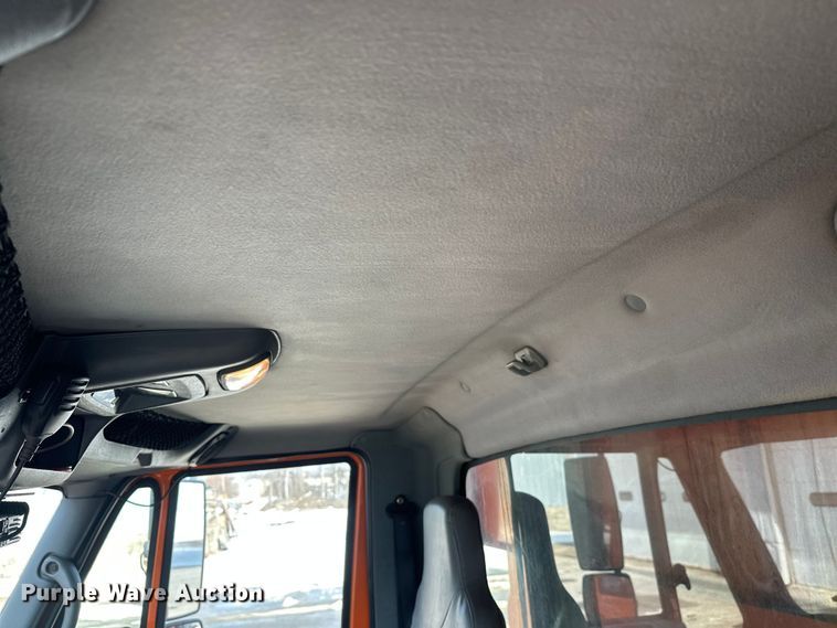 image for item FK0038 2006 International 7400 dump truck