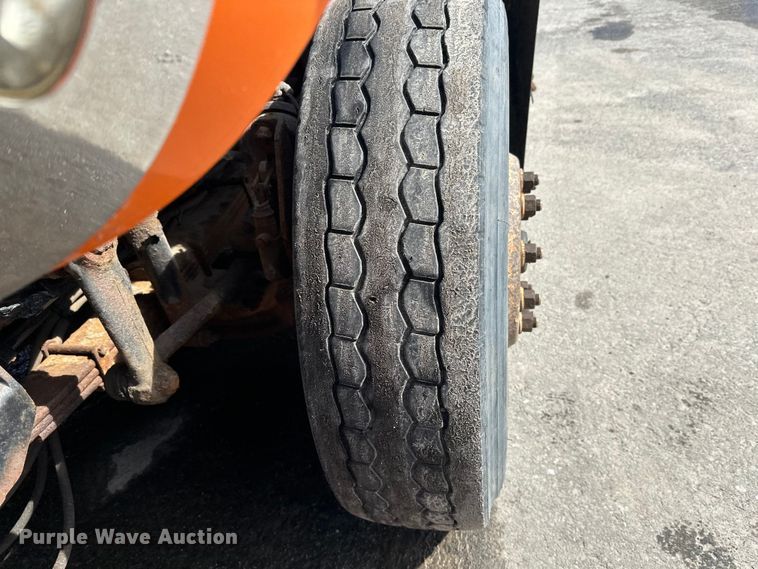 image for item FK0038 2006 International 7400 dump truck