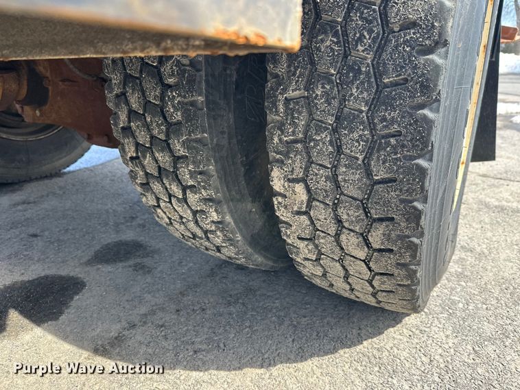 image for item FK0038 2006 International 7400 dump truck