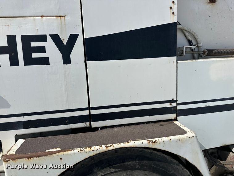 image for item FK0039 1987 Mobil Sweeper Athey street sweeper truck