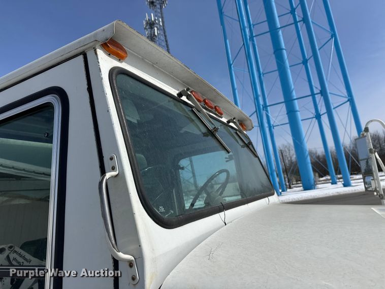 image for item FK0039 1987 Mobil Sweeper Athey street sweeper truck