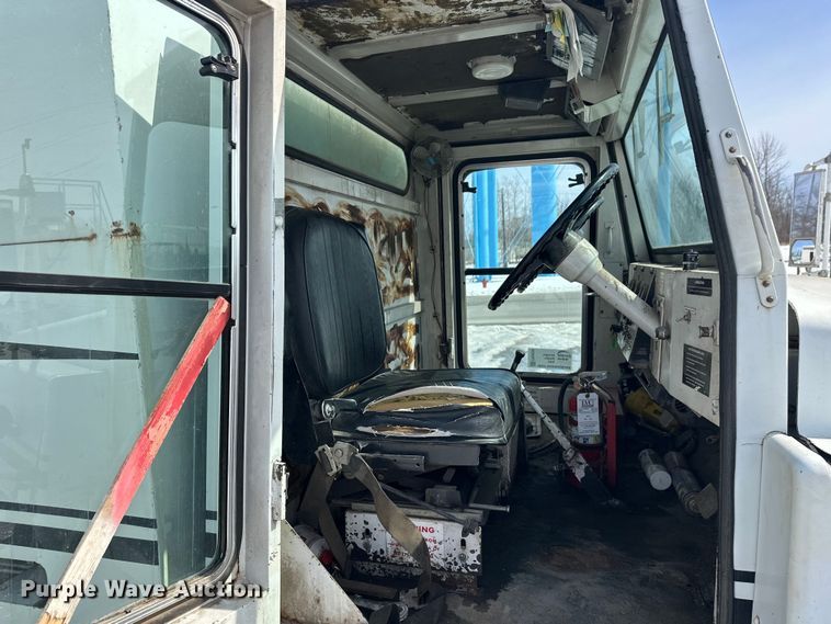 image for item FK0039 1987 Mobil Sweeper Athey street sweeper truck