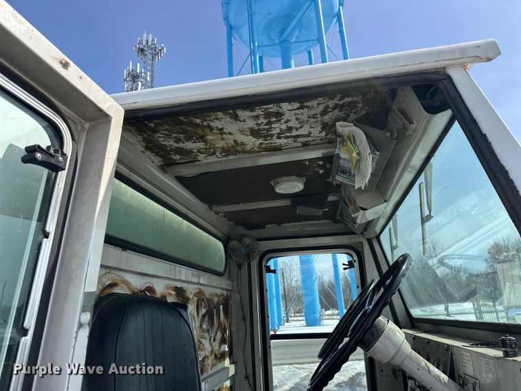 image for item FK0039 1987 Mobil Sweeper Athey street sweeper truck