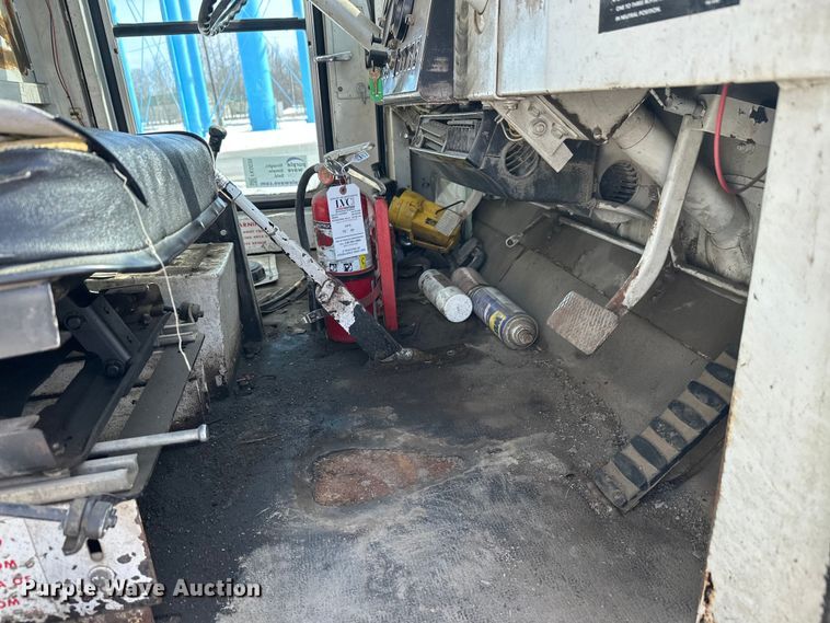 image for item FK0039 1987 Mobil Sweeper Athey street sweeper truck