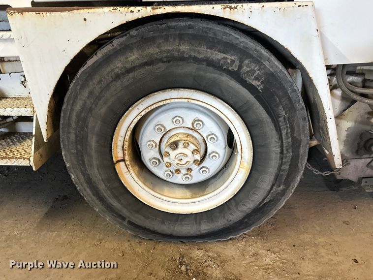 image for item FK0039 1987 Mobil Sweeper Athey street sweeper truck