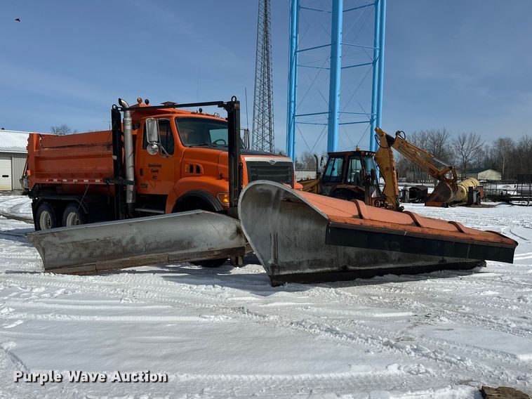 image for item FK0040 2005 Sterling L9500 dump truck