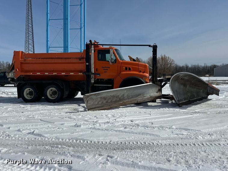 image for item FK0040 2005 Sterling L9500 dump truck