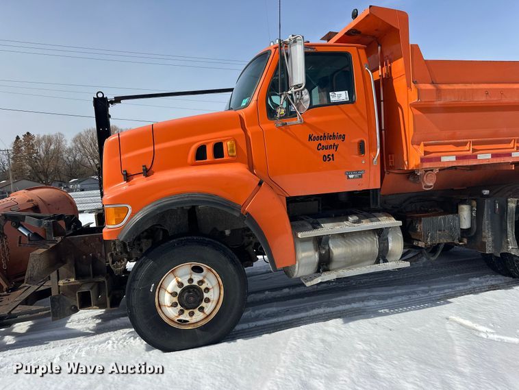 image for item FK0040 2005 Sterling L9500 dump truck