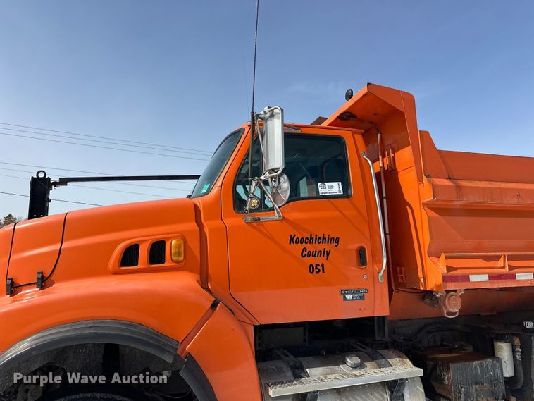image for item FK0040 2005 Sterling L9500 dump truck
